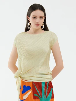 Miyake Plissado Novo Tecido de Verão de Mulheres Solto e Casual T-shirt Designer Irregular Correias Tops
