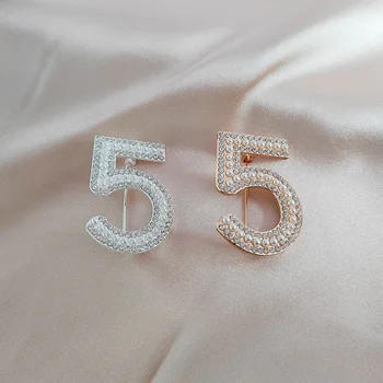 Figura Carta de 5 de Cristal Prateado Pinos Broche de Strass Número Broches de Jóias para as Mulheres Casaco de Pin Saia Corpete Banquete de Casamento